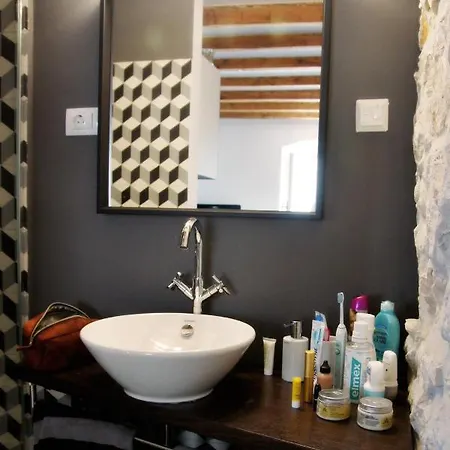 Apartment Studio Pomali